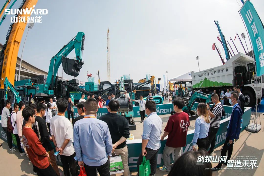 2023 CICEE | Z6官网智能亮相2023长沙国际工程机械展！智能化、电动化产品站C位