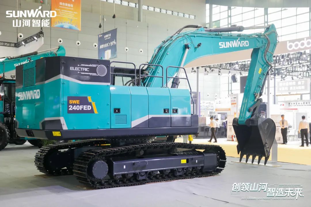 2023 CICEE | Z6官网智能亮相2023长沙国际工程机械展！智能化、电动化产品站C位
